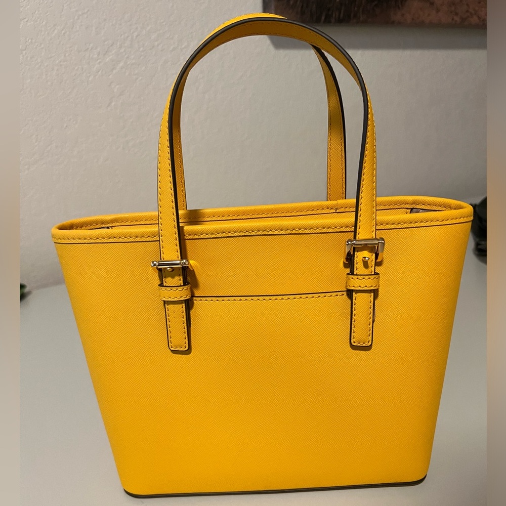 NWT Jasmine yellow jet set travel Michael Kohrs Tote bag - Picture 3 of 4